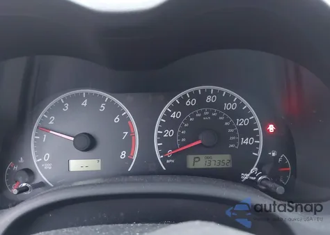 2013 Toyota Corolla Le Special Edition z USA, uszkodzony, nr VIN 2T1BU4EE4DC075966